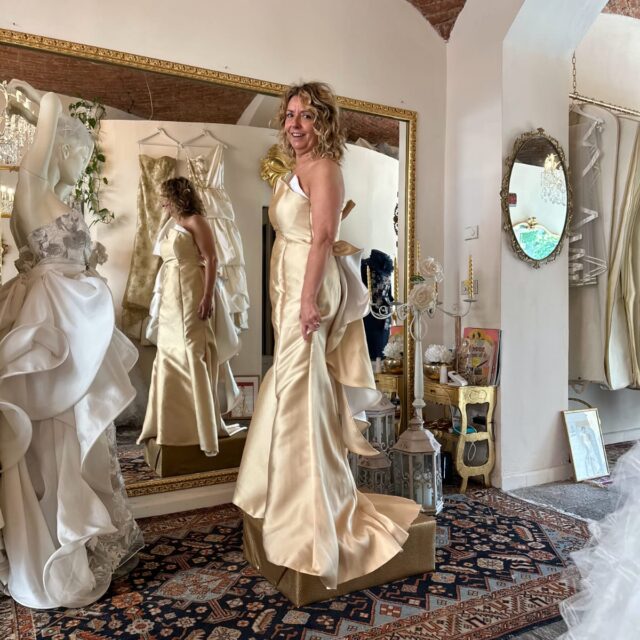 Abito da sposa non bianco Abito da sposa non bianco