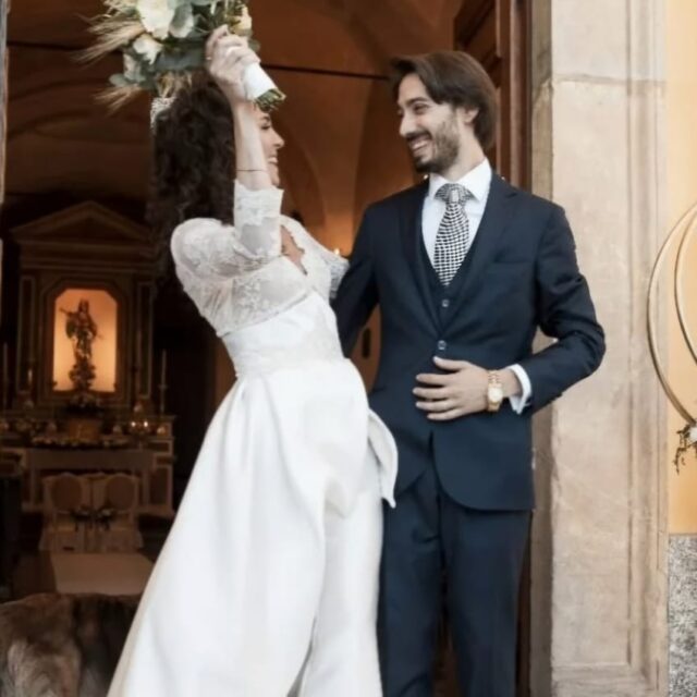 Abito da sposa con pantaloni (2) Abito da sposa con pantaloni (2)