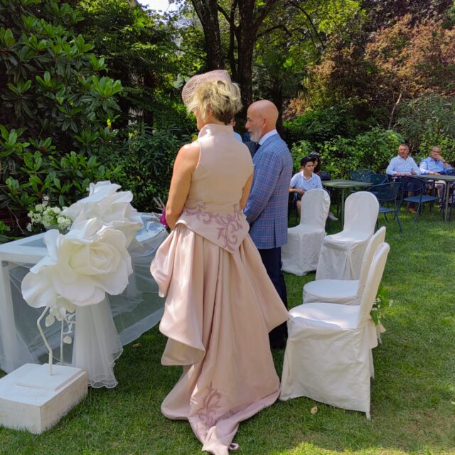 Abito rosa da sposa Abito rosa da sposa